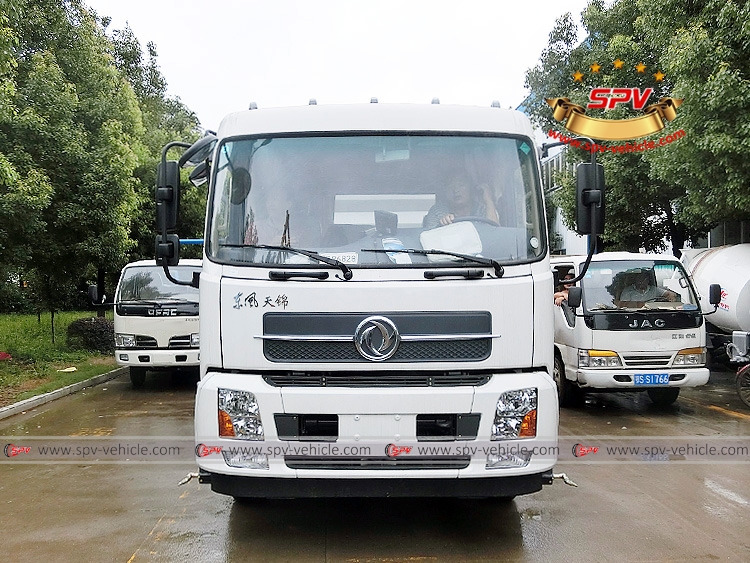 Street Washing Truck Dongfeng - Front